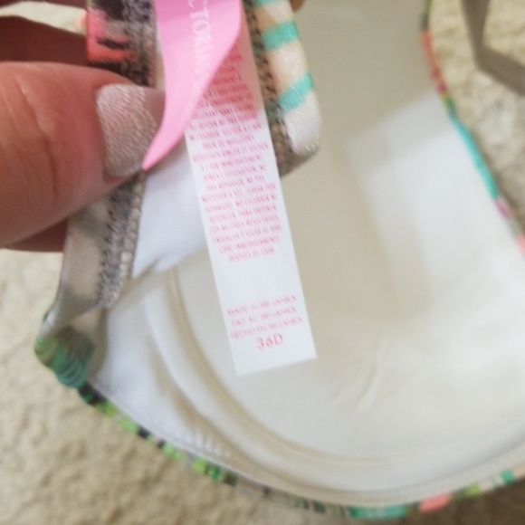 Victoria Secret PUSH UP swim top - Picture 4 of 4